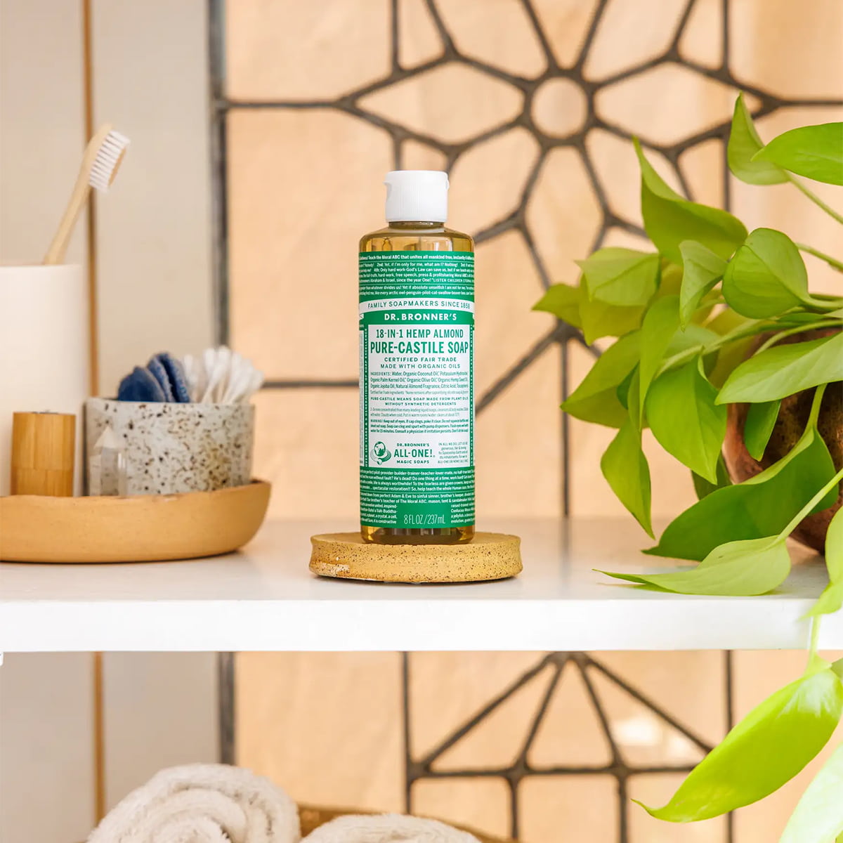 Bronner's • Liquid Soap Almond • 18-in-1 Natural Soap • haar