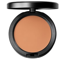 Studio Fix Powder Plus Foundation NW40 - Refillable