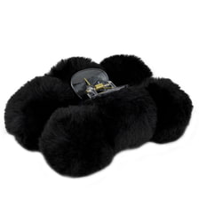 Fermaglio per Capelli in Finta Pelliccia con Pom Pom - nero