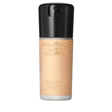 Studio Radiance Serum-Powered Foundation