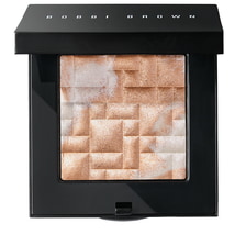 Highlighting Powder Peach Glow