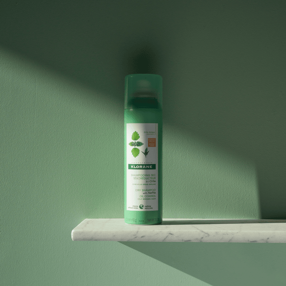 Dry shampoo nettle