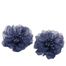 Fiore in tessuto blu  su fermaglio per capelli