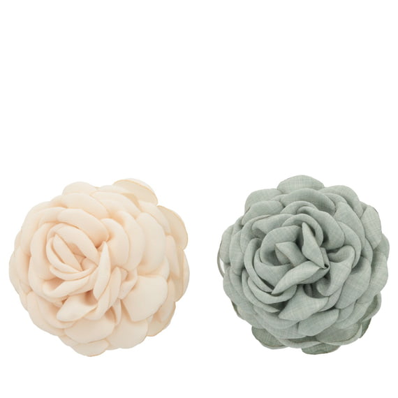Fleur En Tissu Sur Une Pince À Cheveux
