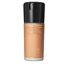 Studio Radiance Serum-Powered Foundation