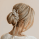 Blüten und Perlen Haarkamm für die Vintage Brautfrisur