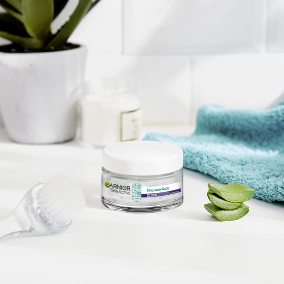 Hyaluron Aloe Hydra Booster Gel-Cream Night Care